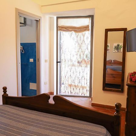 Cactus B&B Le Casette Di Marilena ปันเตลเลเรีย ภายนอก รูปภาพ