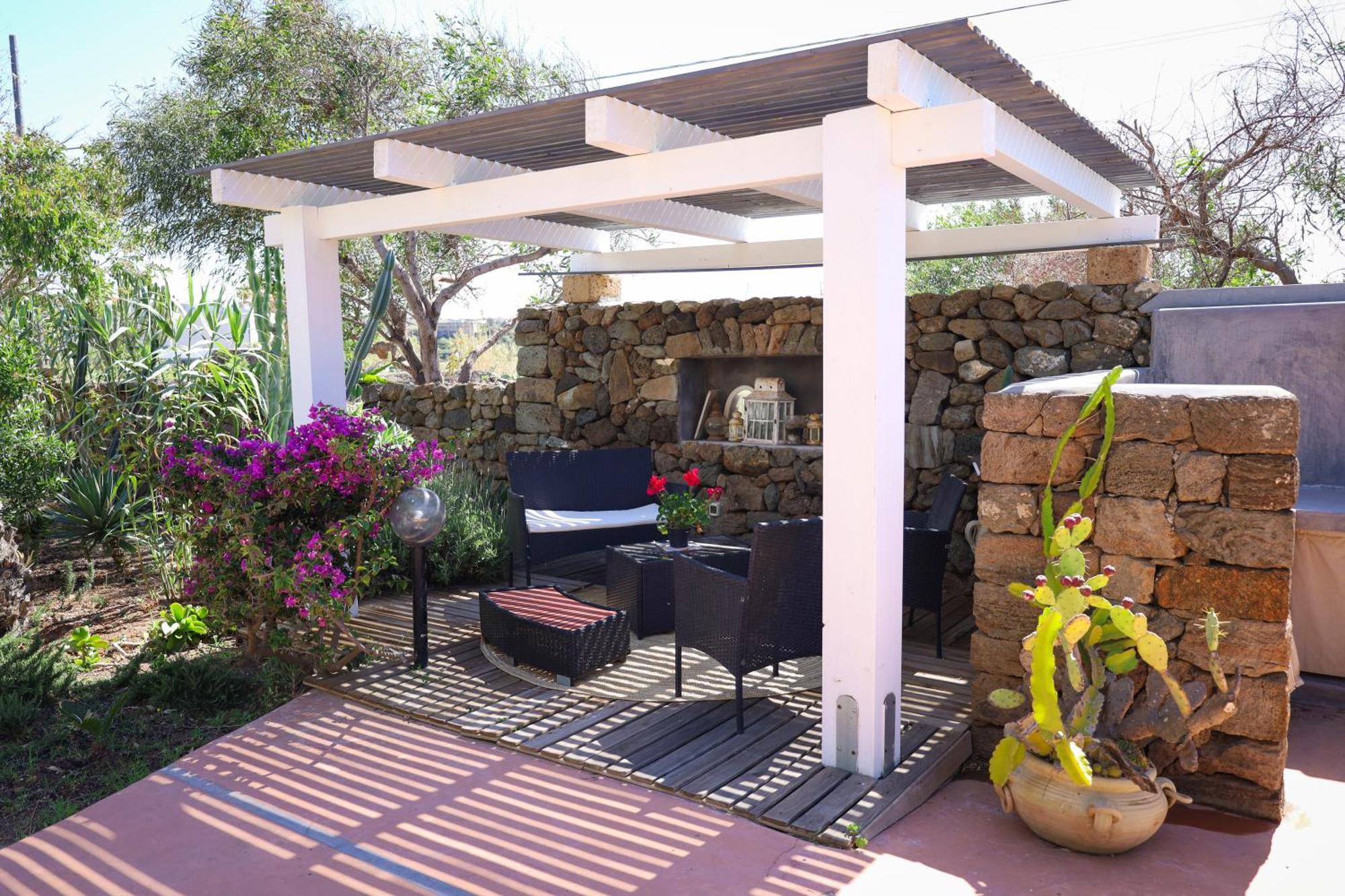 Cactus B&B Le Casette Di Marilena ปันเตลเลเรีย ภายนอก รูปภาพ